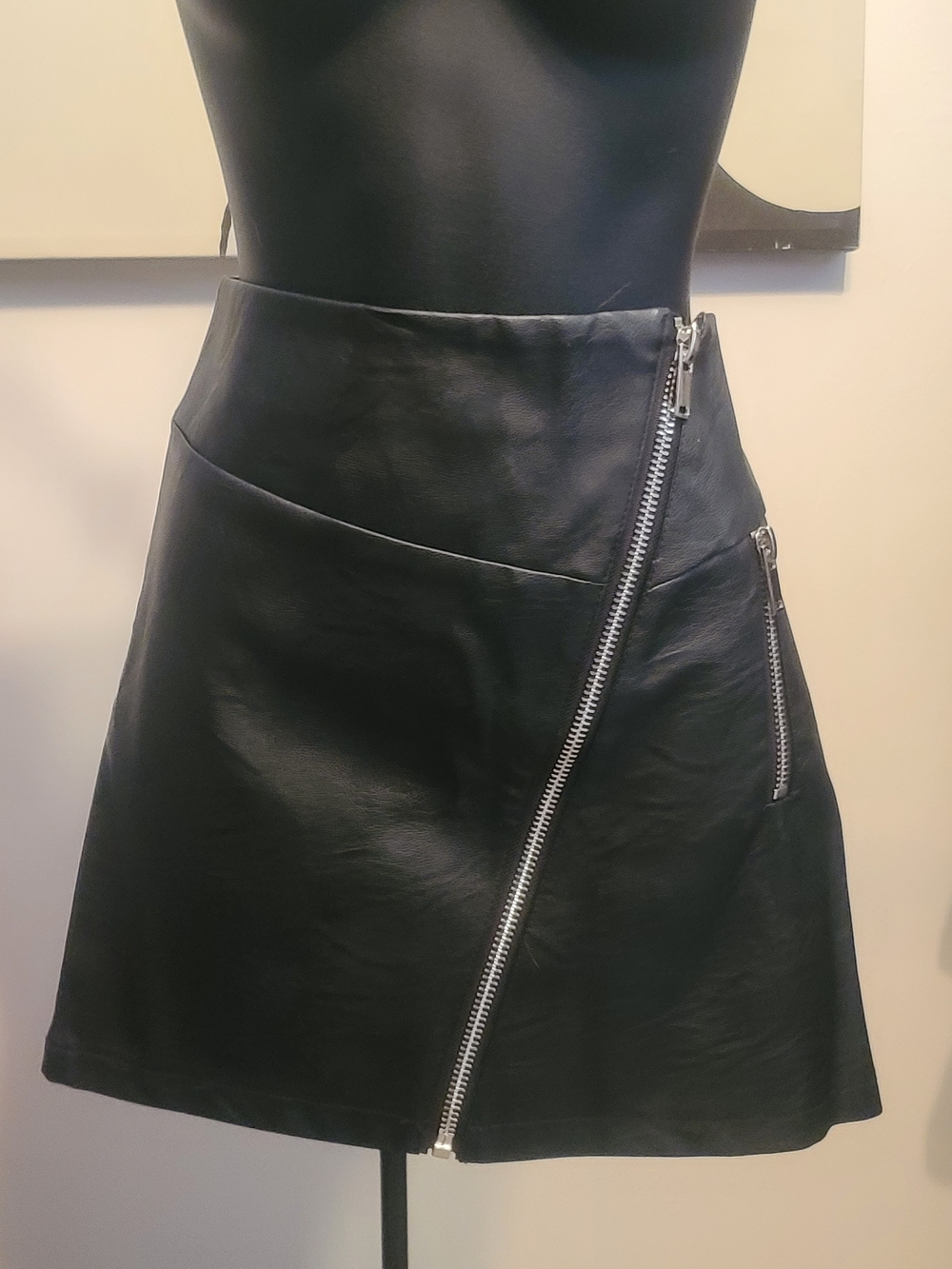 Eclipse Black Faux Leather A-Line Mini Skirt with Diagonal Silver Zipper